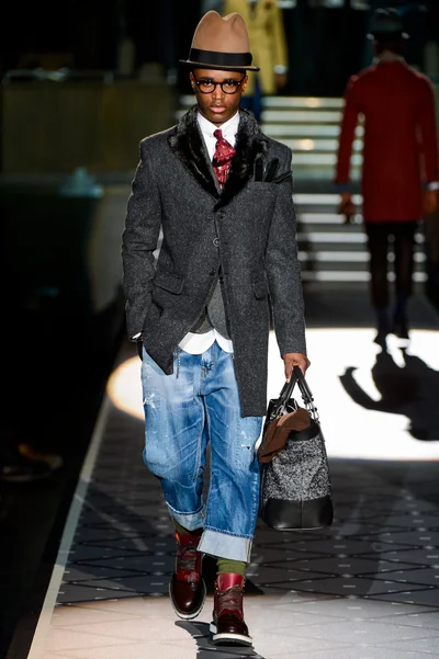 Look 28